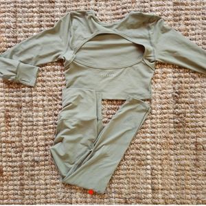 Flexxfit olive set medium